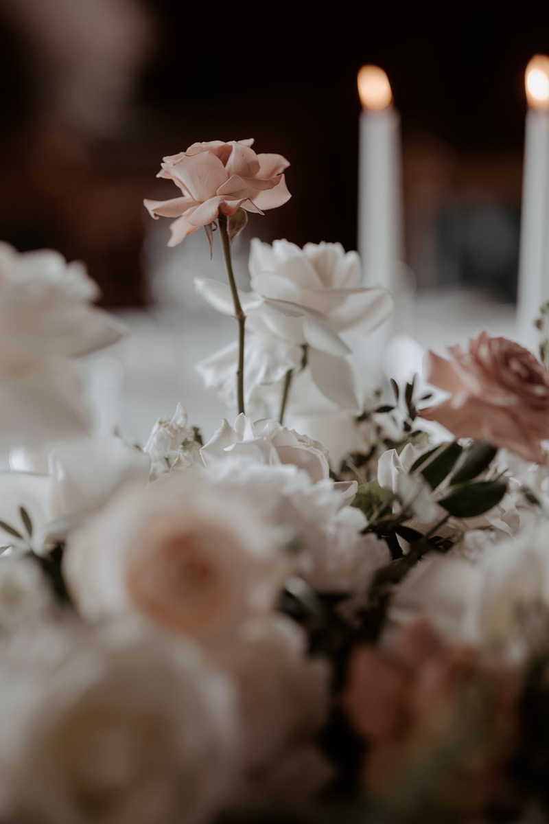 Wedding floral design photograph 6