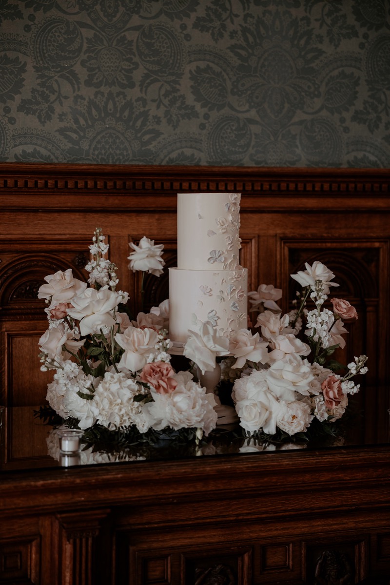 Wedding floral design photograph 7