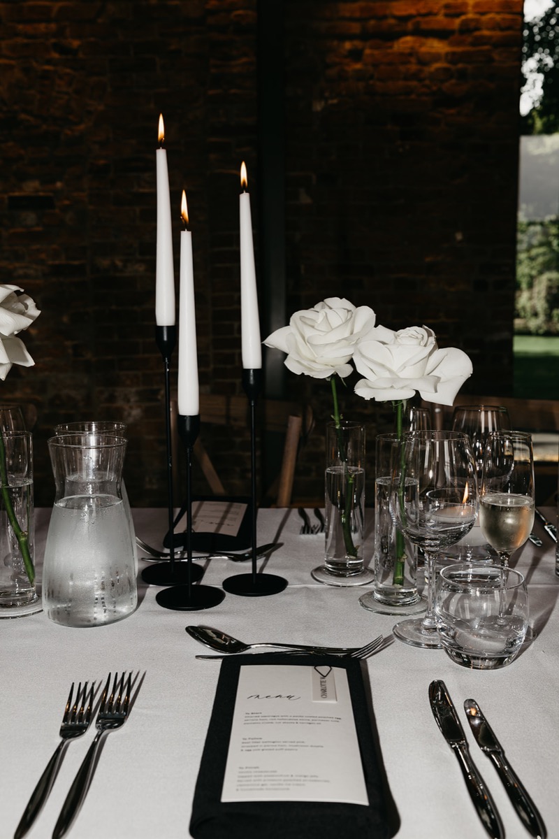 Wedding floral design photograph 12
